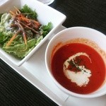 Waiwan - ランチのスープ、サラダ