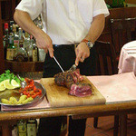 Ristorante Cosimo de' Medici - ビステッカ（調理中）