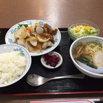 天竺 - 酢豚定食。ラーメンは、ミニ。夜は、ミニのみ？