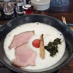 濃厚豚骨ラーメン 一滴 - 塩とんこつ