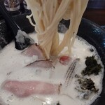 濃厚豚骨ラーメン 一滴 - 塩とんこつ