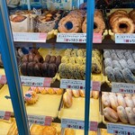 ミスタードーナツ - 料理写真:商品棚1