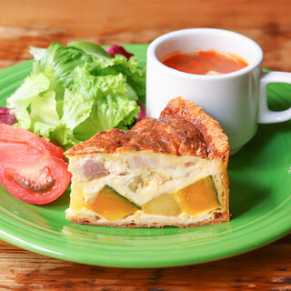 GRANNY SMITH APPLE PIE & COFFEE_1