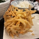 丸亀製麺 - 野菜かき揚げ　200円→100円(税込)
※クーポン利用