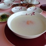 広東料理 センス - 2015年5月　海鮮入り広東風お粥　付け合せと共に