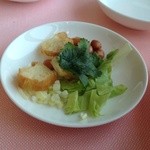 広東料理 センス - 2015年5月　お粥の付け合せの、小皿。