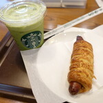 スターバックス・コーヒー - 料理写真:抹茶ティラテ&あらびきソーセージパイ