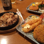 さんきち - 焼肉盛合せ
      コロッケ、エビフライ各2個