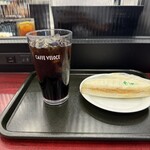 カフェ･ベローチェ  - 料理写真:■アイスコーヒーL
■ピーナッツサンド