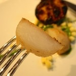 レフェルヴェソンス - ［１回目］おでかけ(7800円)・定点〜丸ごと火入れした蕪とイタリアンパセリのエミュルション、バスク黒豚のジャンボンセック＆ブリオッシュ