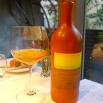 レフェルヴェソンス - ［１回目］料理に合わせてもらった、オーストリア産の強めの白