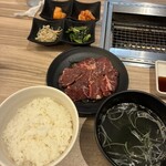 日暮里食肉問屋 焼肉 おもに亭  - 