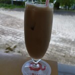 カフェ・アンダンテ - ドリンク写真:カフェオレ。しまった、逆光かっ笑