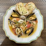 Cave des ARTIVEURS  - シチリア風海鮮スープ　ズッパ・ディ・ペッシェ
