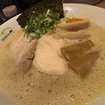 麺 ヒキュウ - 料理写真: