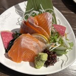 魚の四文屋 - 料理写真: