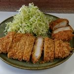とんかつ美よし - 常連メニュー とんかつ チキンカツコンボ定食 750円。とんかつだけじゃ物足りないあなたへの特別な定食。この内容でこの価格はお値打ちものです。