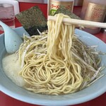 ラーメンショップ 椿 - 麺リフトアップ