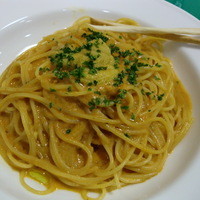 アルポルト - ウニのトマトクリームソースのスパゲッティ♪右上はグリッシーニです