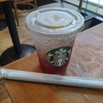 スターバックス・コーヒー - ドリンク写真:チラックスソーダ巨峰