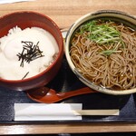 ご飯ととろろ とろ麦 - 料理写真:温玉ととろろ 最強で最高に旨い♪