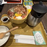 こめらく みんなで、お茶漬け日和。 - 【人気3種のよくばりごはん】