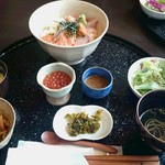 Hakata Maerobata Isshou - 原価出し海鮮丼
