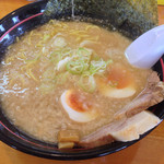 ラーメンだすけ - とんこつ醤油＋Facebookチェックイン限定トッピング