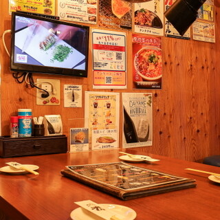 全席テレビ付き×木目調の温もり空間◆飲み会や家族利用にも最適