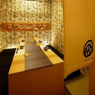 【掘りごたつ式個室6名様】足も疲れずゆったりとおくつろぎいただけます。