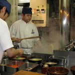 古潭 - 内観写真:麺は昔ながらの大釜で茹でています！