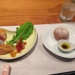じどりや 穏座 - スモーク＋ちっちゃいパン