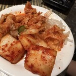 元氣七輪焼肉 牛繁 - キムチ盛り合わせも大盛り