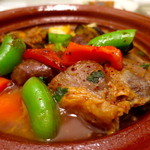 ラ・サンテ - スネ肉とバラ肉とソーセージのモロッコ風タジン
      