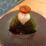青森 帆立家 - おにぎり(梅)