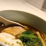 Japanese Ramen Noodle Lab Q - 2014 ＃‎２１５‬ ★Ｑ ＠清湯醤油 ￥７３０
