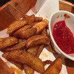 ステーキ キッチンファクトリー - 皮付きポテト