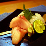 Sushi Yanagiya - 鰆と平目のお造り（SONY）