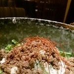 ぬくぬく家 渋谷店 - コースのポテトサラダ。肉そぼろが美味しい。ポテサラと合わせるのは不思議な感じ