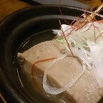 ぬくぬく家 渋谷店 - 分厚いタンを煮たもの。柔らかくて美味しい。