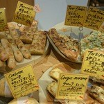 パリアッシュ - 春の新作が並ぶワクワクするディスプレイその2