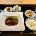 居酒屋 誠 - 和牛の赤ワイン煮込みランチ