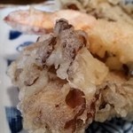 讃岐饂飩 恩家 - マイタケのアップ