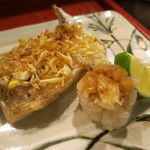 たまゆら - ノドグロのウロコ焼き　燻製醤油と卸