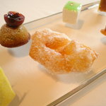 キュイジーヌ[s] ミッシェル・トロワグロ - 2010/04 小菓子。