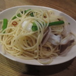 立ち呑みのさのや - イカと菜の花のパスタ 140円 (2015.4.11)