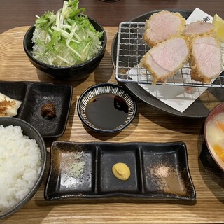 黒豚の館_1