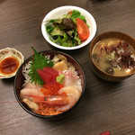 四季館 彩冬 - 朝取り海鮮丼ランチ
