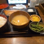 炭火焼干物定食しんぱち食堂 - 料理写真: