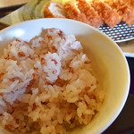 Kodawari Tonkatsu Icchou - 福岡県産の二丈赤米入りご飯
